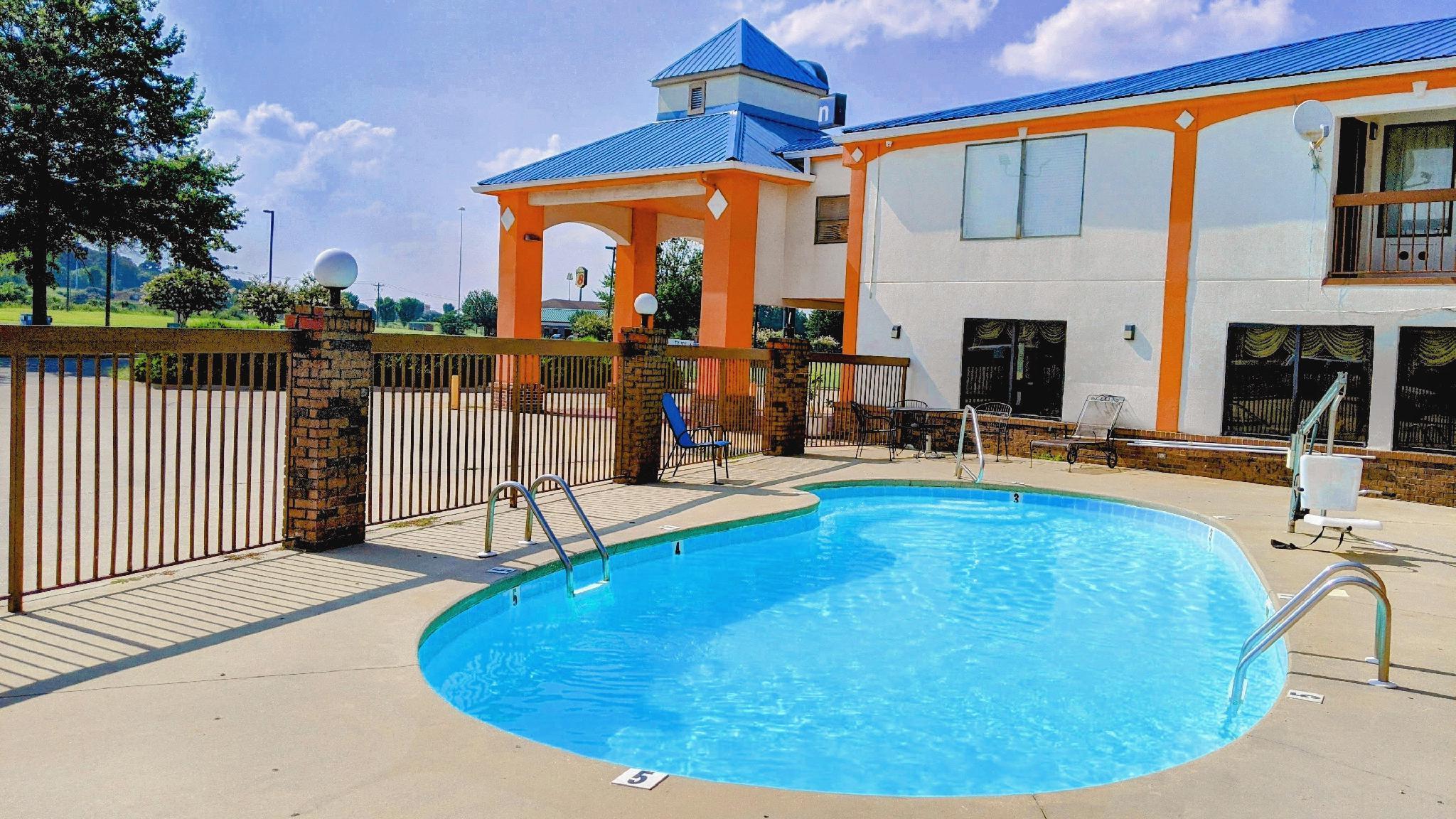 Quality Inn & Suites Decatur Priceville I-65 Eksteriør billede