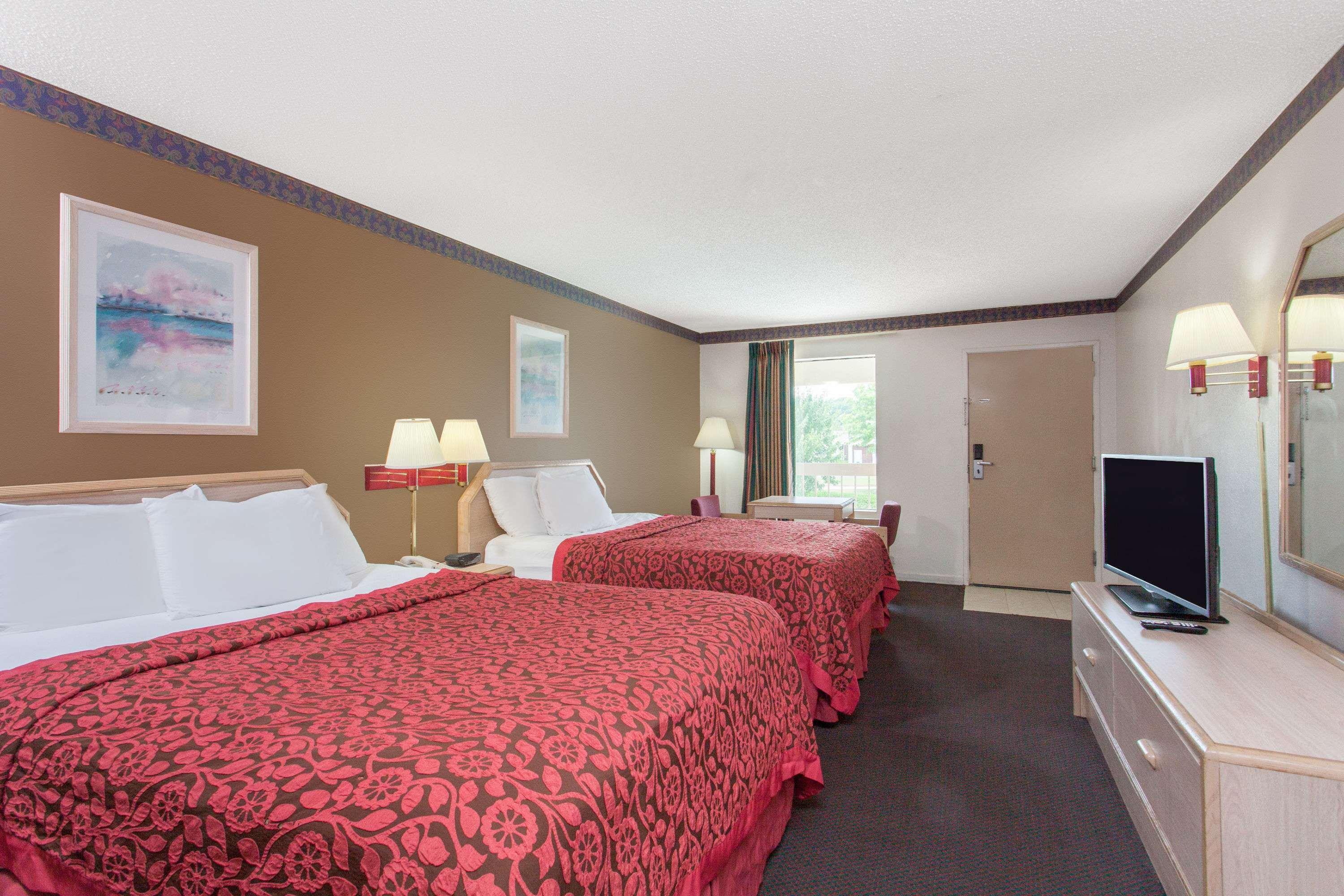 Quality Inn & Suites Decatur Priceville I-65 Eksteriør billede