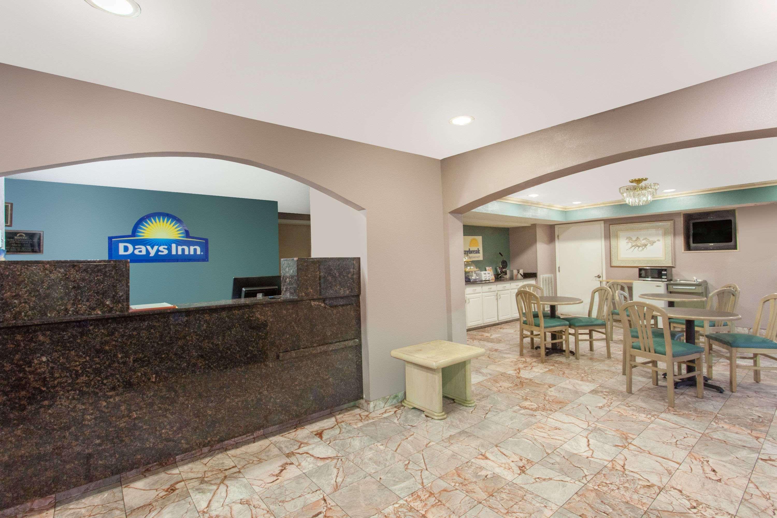 Quality Inn & Suites Decatur Priceville I-65 Eksteriør billede