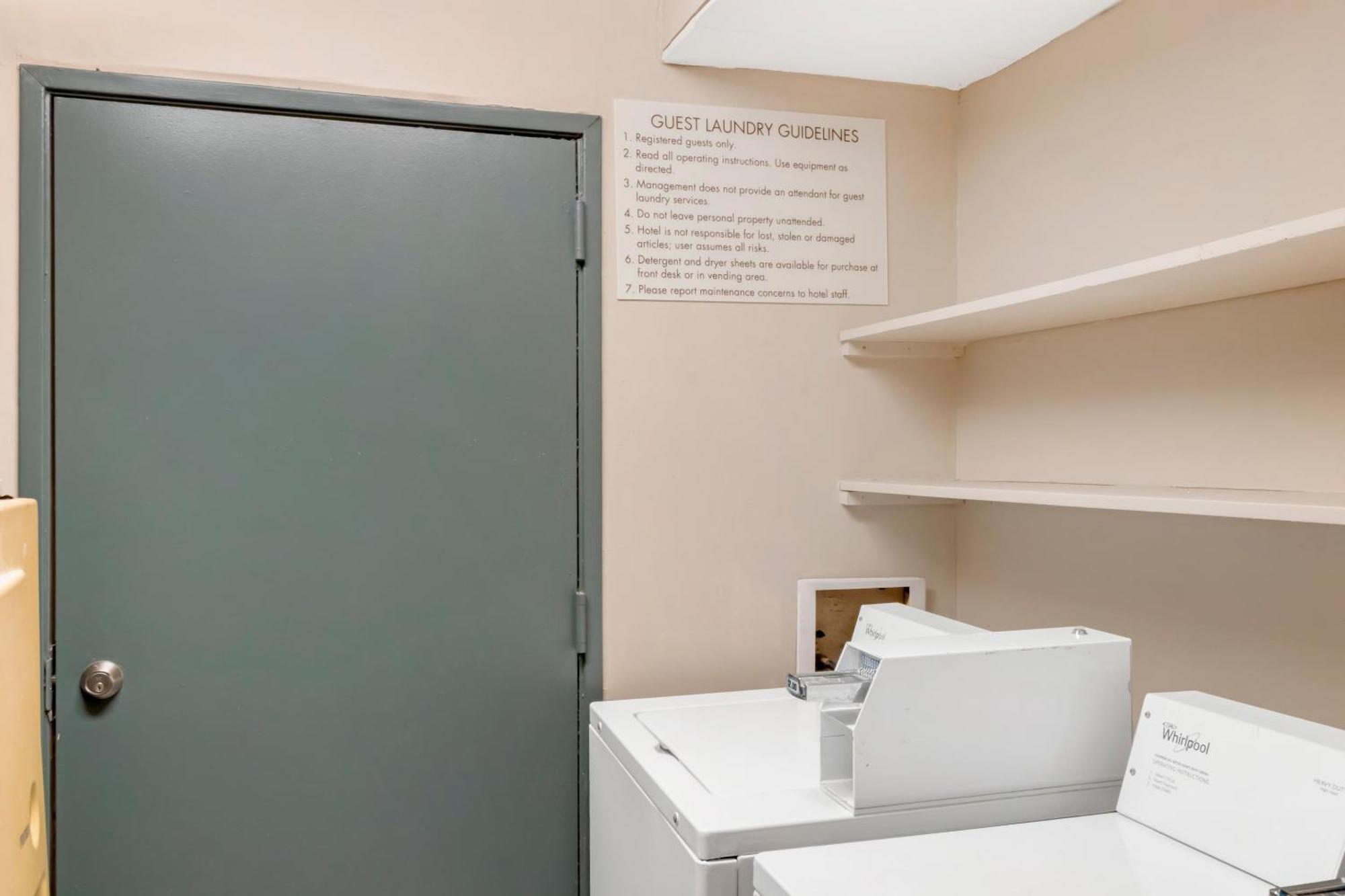 Quality Inn & Suites Decatur Priceville I-65 Eksteriør billede