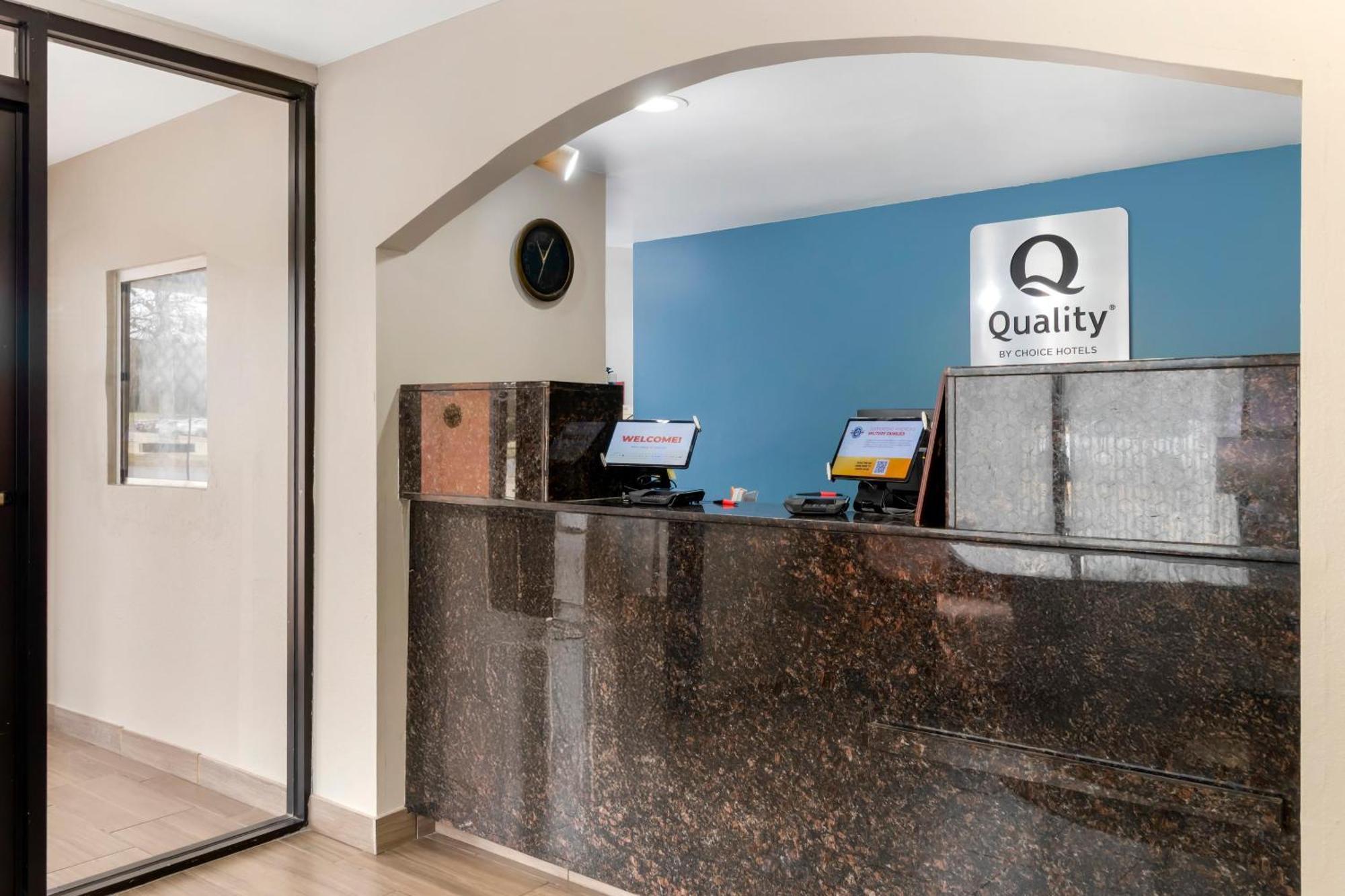 Quality Inn & Suites Decatur Priceville I-65 Eksteriør billede